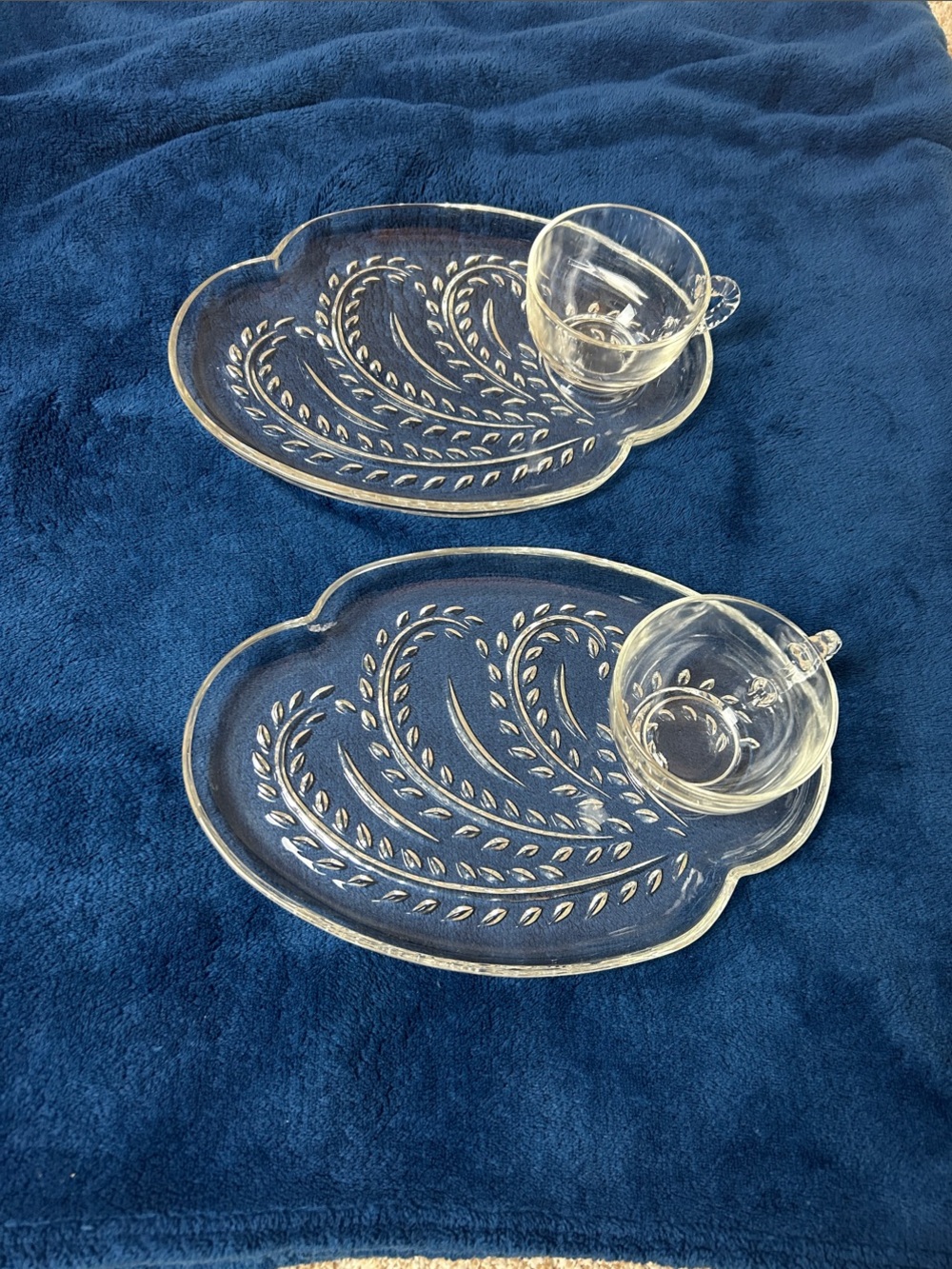 Vintage Federal Glass Homestead Snack Set (2 sets 4 pieces total)
